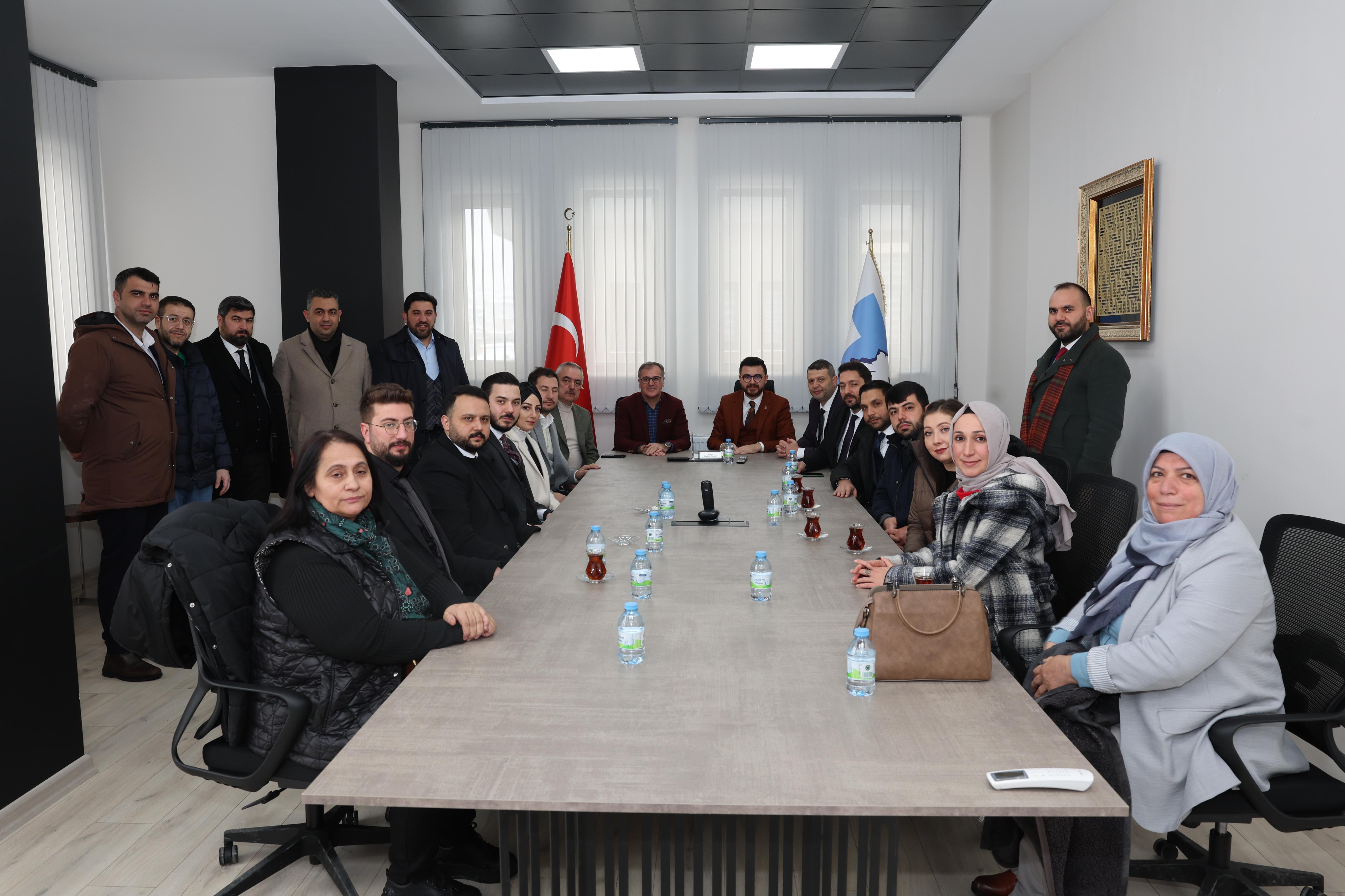 AK Parti İl Başkanı Okandan'dan Hacılar Bele'diyesi'ne Ziyaret